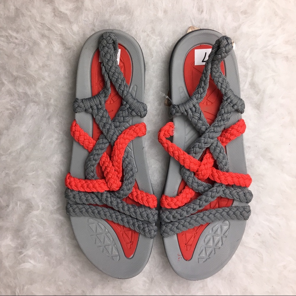 Plaka Hand Woven Rope Hiking Sandals NWT